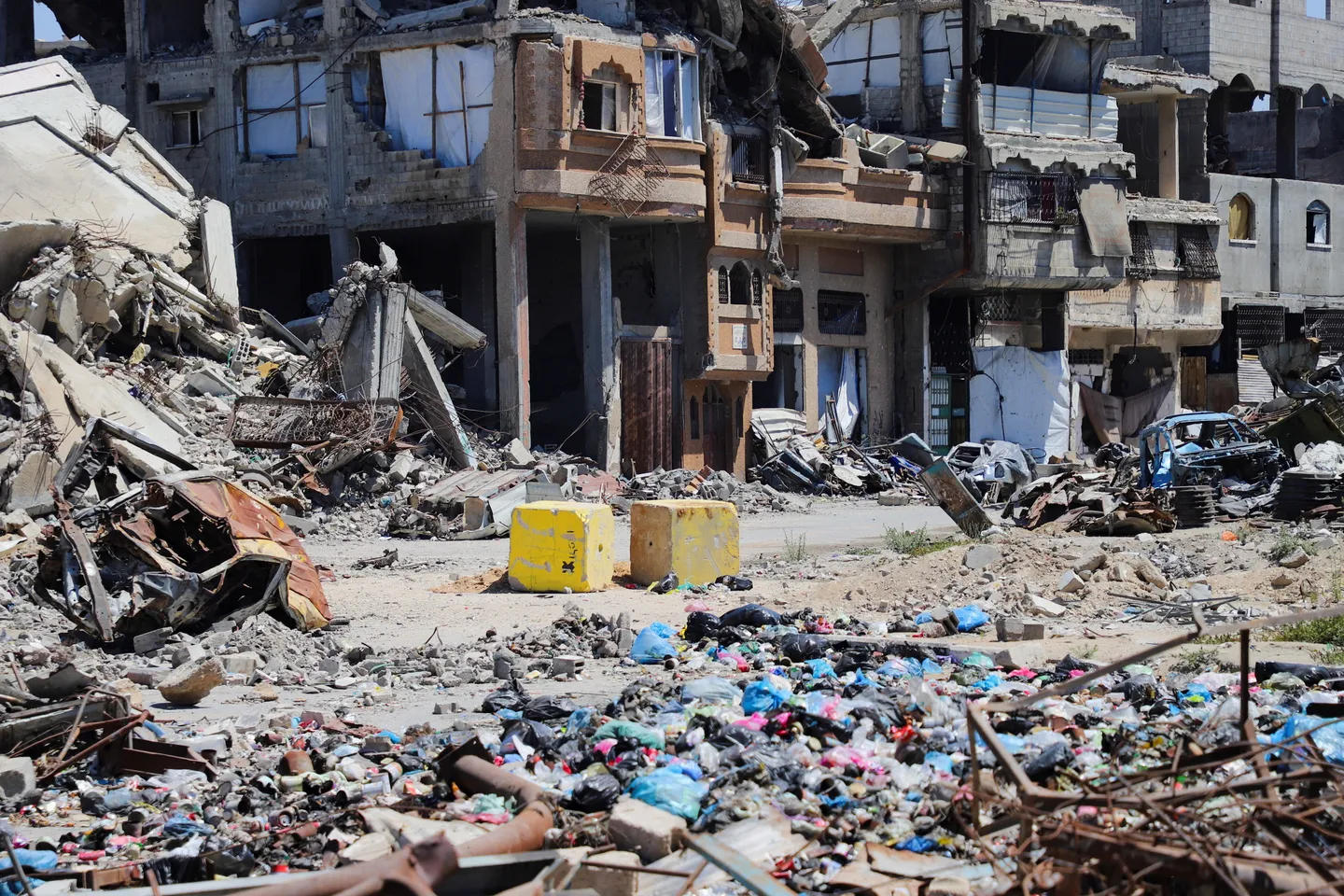 Israel's expanding 'yellow line' forces new wave of displacement across Gaza