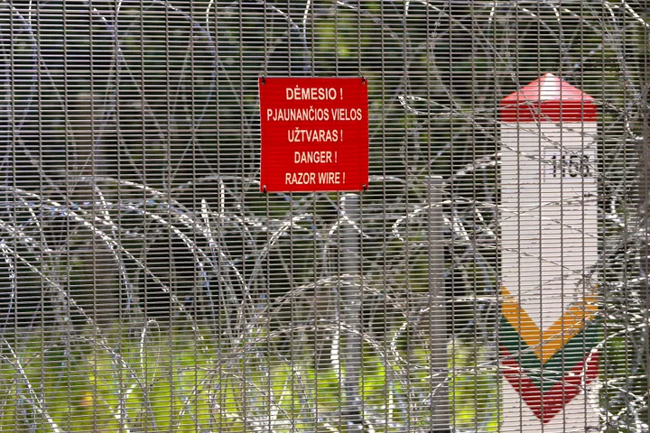 Szef litewskiej straży granicznej: Migranci próbują przedostawać się tunelami z Białorusi