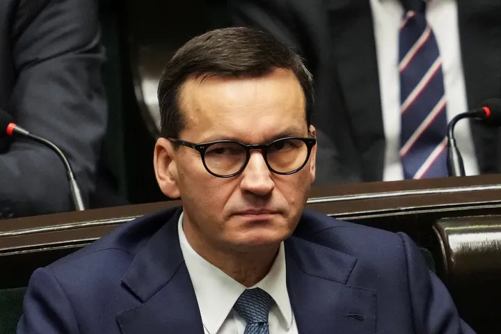 Jest decyzja PiS. Morawiecki mówi o „kiepskim serialu” i tworzy nowy klub parlamentarny
