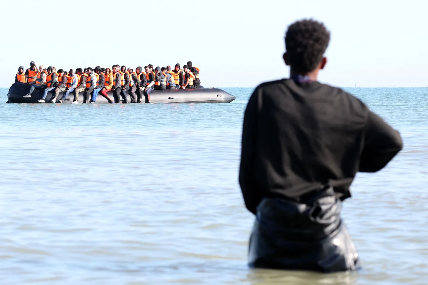 Përmbyset varka me emigrantë në Kanalin Anglez, tre të vdekur
