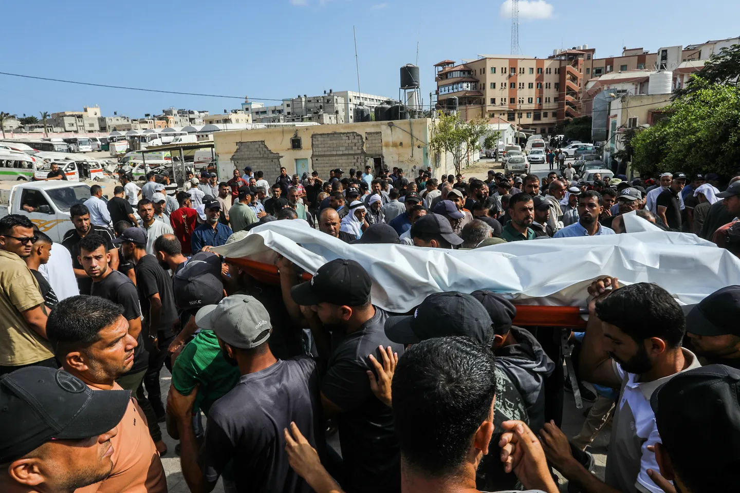 استشهاد فلسطينيين اثنين في غزة يرفع حصيلة ضحايا الإبادة إلى 73 ألفاً و335 شهيداً