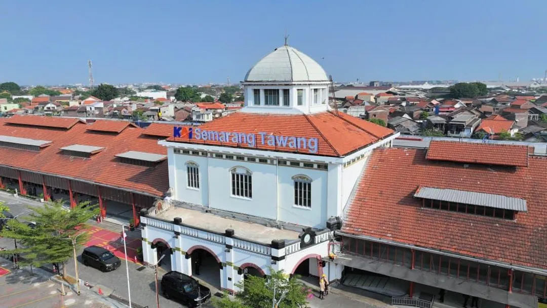 Prabowo resmikan Stasiun Tawang di Semarang, tekankan peran kereta api untuk pemerataan ekonomi