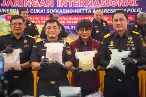 Polisi Indonesia tangkap pilot Malaysia atas dugaan penyelundupan 25 kg narkoba