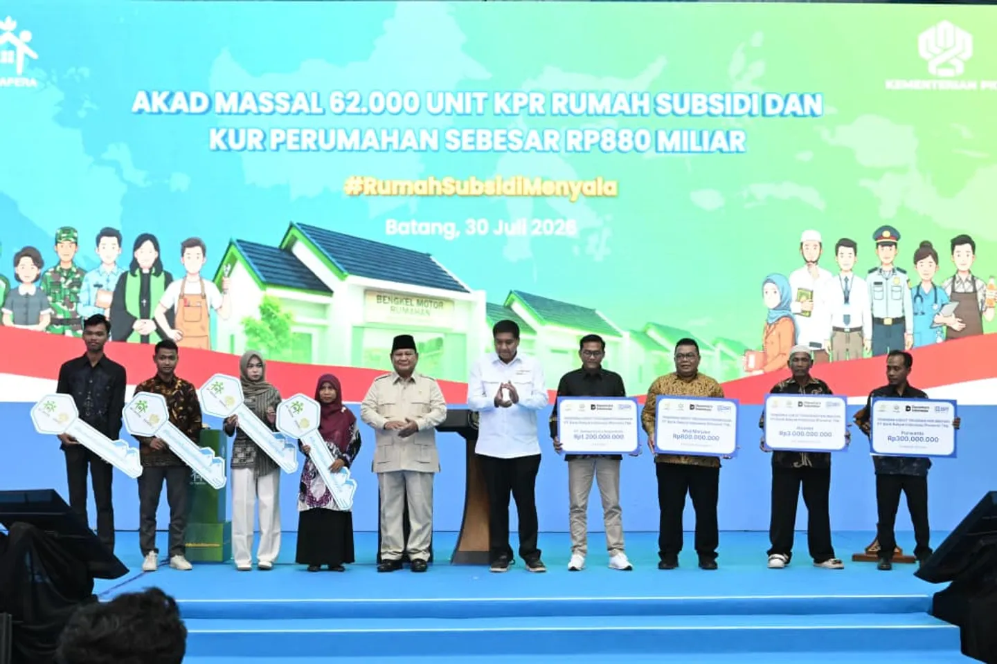 Presiden Prabowo resmikan akad massal 62.000 KPR dan KUR perumahan Rp880 miliar