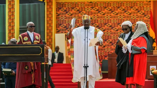 Ghana's government backs proposal to extend presidential term
