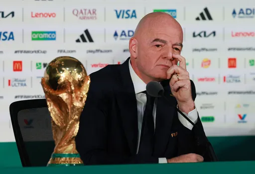 Le conseiller principal de la FIFA auprès du groupe de travail de la Maison Blanche claque la porte