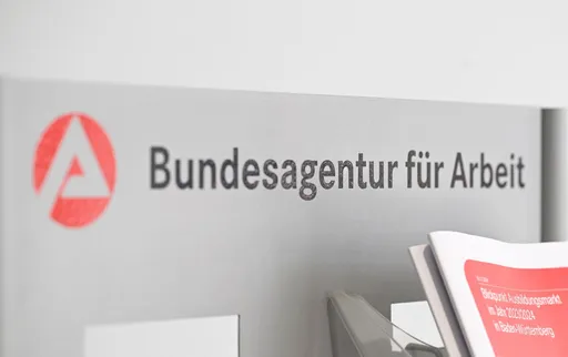 Zahl der Arbeitslosen steigt im Juli wieder über drei Millionen