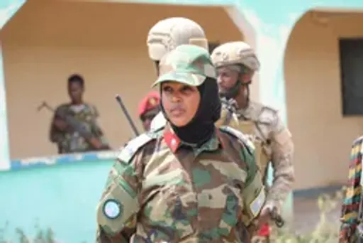 Iman Elman: Afisa wa Somalia anayeijenga upya nchi kutoka mstari wa mbele