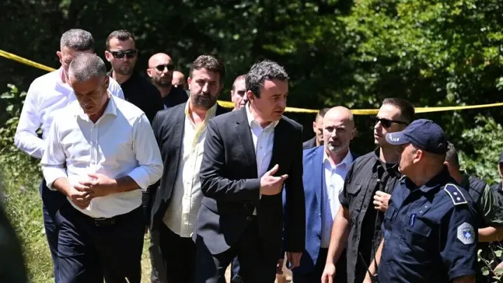 Kurti në Kalludër, kërkon presion ndërkombëtar ndaj Serbisë për hapjen e arkivave të luftës
