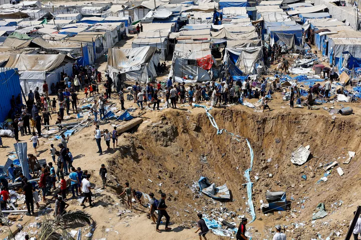 8 شهداء في غارات إسرائيلية على غزة.. والدفاع المدني ينتشل 112 جثماناً من حي الصبرة