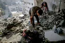 Osmero Palestinaca, uključujući dvoje djece, ubijeno u izraelskim zračnim napadima širom Gaze