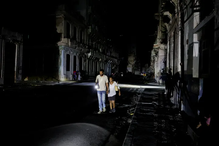US oil blockade leaves Cuba grappling with another nationwide blackout after grid collapses