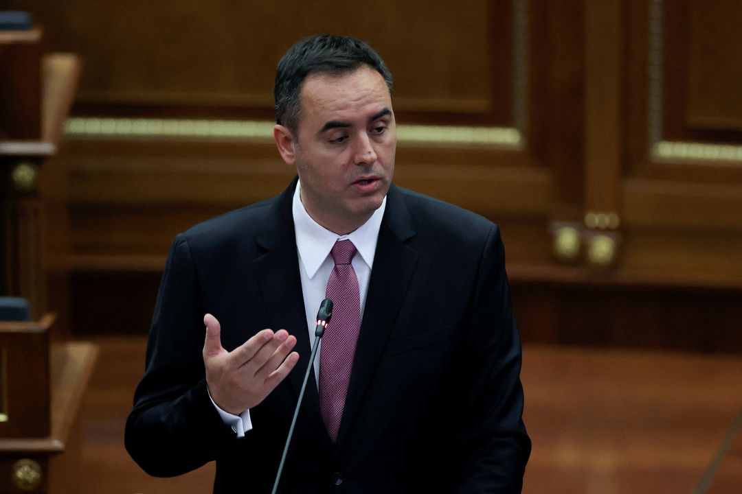 Konjufca  Serbia t i hapë arkivat  t i zbulojë vendndodhjet e varrezave të fshehura