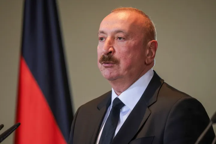 Azerbaijan approves financial aid for Palestinian Embassy