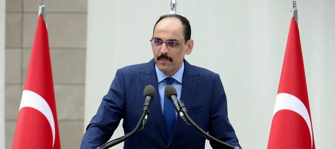 قالن يلتقي وفداً من حماس برئاسة خليل الحية في إسطنبول ويؤكد وقوف تركيا إلى جانب غزة