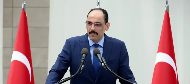 قالن يلتقي وفداً من حماس برئاسة خليل الحية في إسطنبول ويؤكد وقوف تركيا إلى جانب غزة