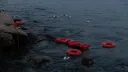Anija me 160 emigrantë merr flakë gjatë përpjekjes për të kaluar Kanalin Anglez