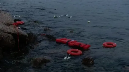 Anija me 160 emigrantë merr flakë gjatë përpjekjes për të kaluar Kanalin Anglez