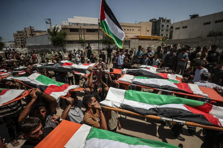 Varrim masiv në Gaza për 112 viktima të nxjerra nga rrënojat