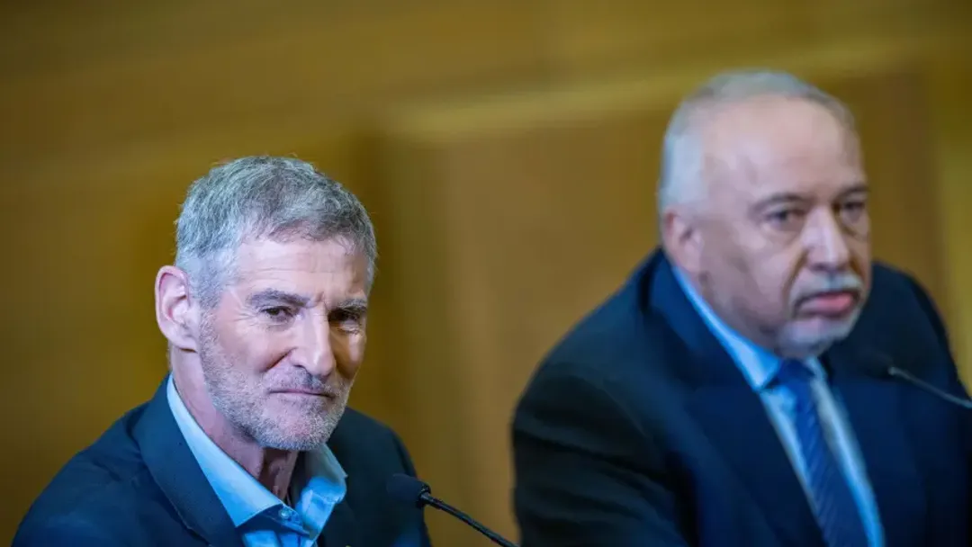 מלחמת האשמות באופוזיציה הישראלית: ליברמן וגולן בעימות חזיתי