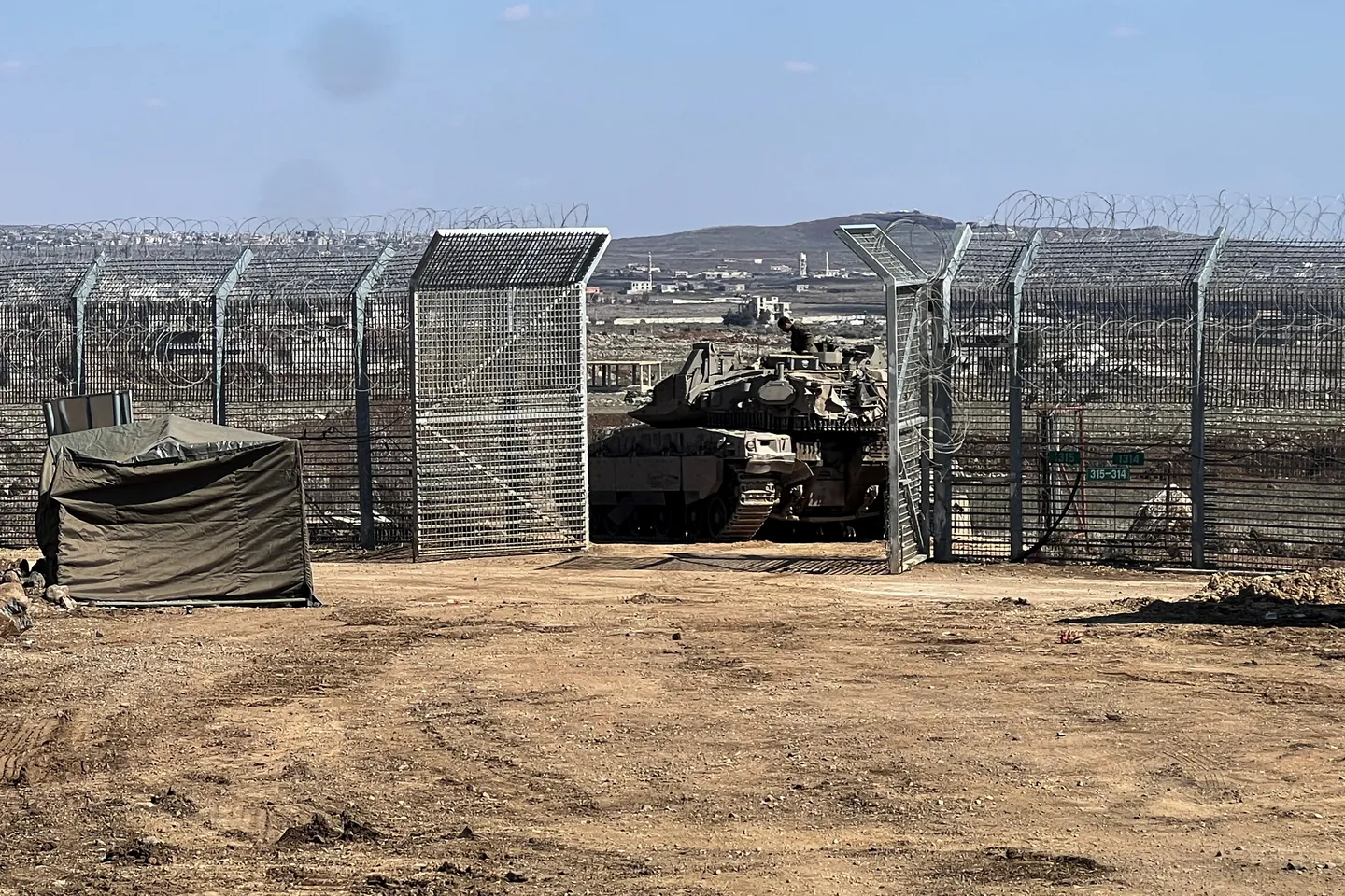 Israeli forces launch new incursion into Syria's Daraa province