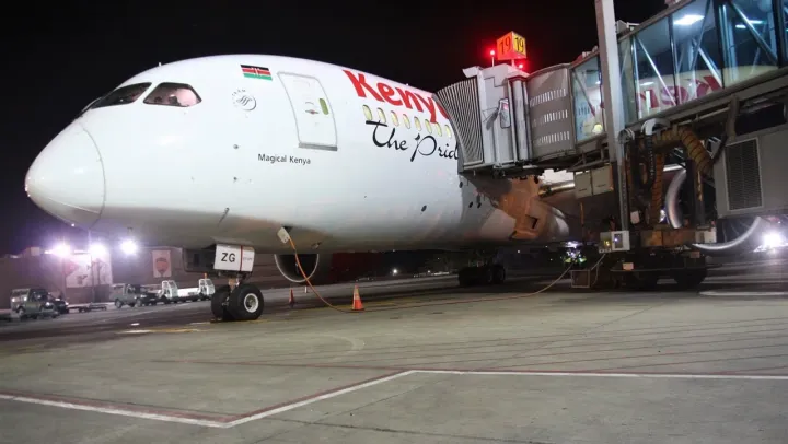Shughuli za Uwanja wa ndege wa
Cape Town zatatizika baada ya ndege ya Kenya Airways kupata hitilafu