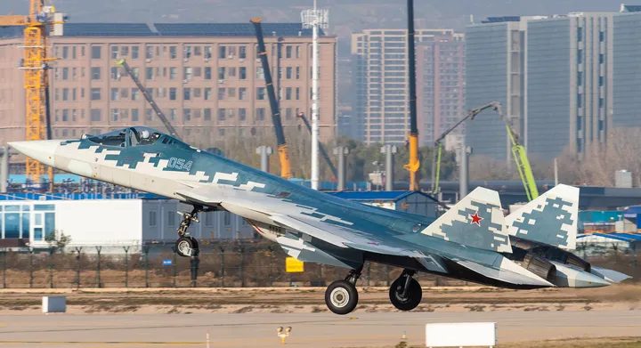 Индия отказалась от российских истребителей Су-57Э