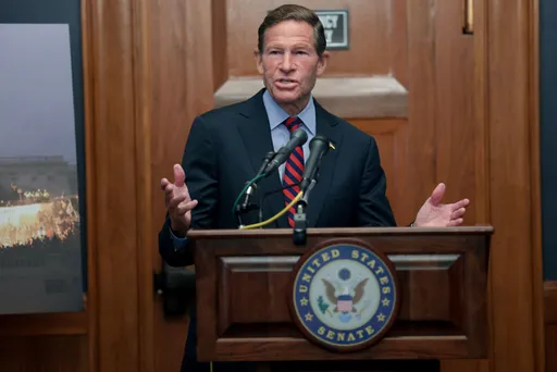 US lawmaker seeks answers over prolonged USS Abraham Lincoln Middle East deployment