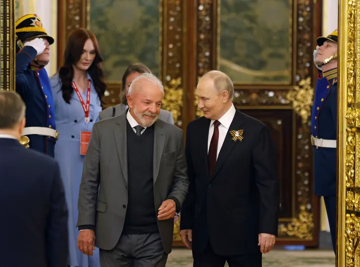 Brasil se acerca a Rusia para fortalecer vínculos, mientras escala la tensión diplomática con EE.UU.