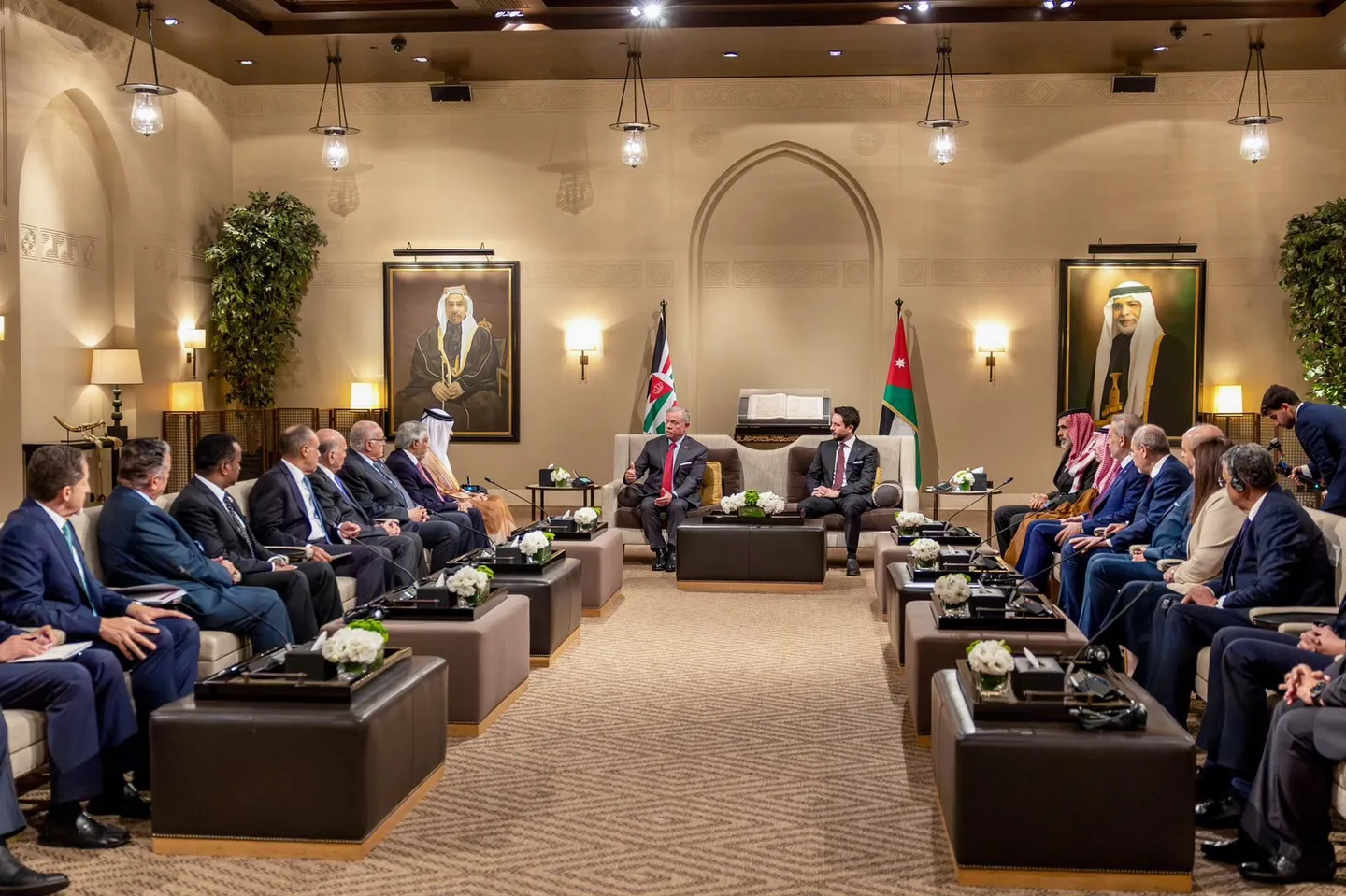 Türkiye's Fidan meets Jordan's King Abdullah II in Amman