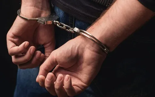 סגן ראש עירייה במרכז הארץ נעצר בחשד לעבירות מין