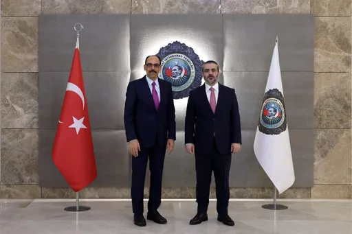 Shefi i inteligjencës turke dhe ministri i jashtëm sirian takohen në Ankara