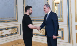 Зеленский поблагодарил Баку за помощь Украине