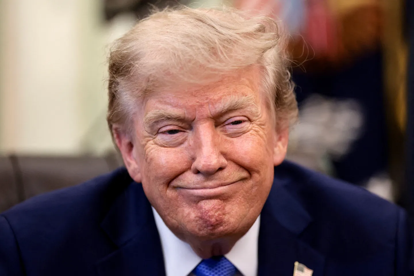 Трамп назвал Ормузский пролив «отчасти открытым»