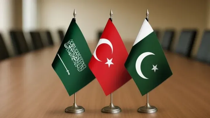 تورکیه، عربستان سعودی و پاکستان توافقنامه دفاعی سه جانبه امضا میکنند