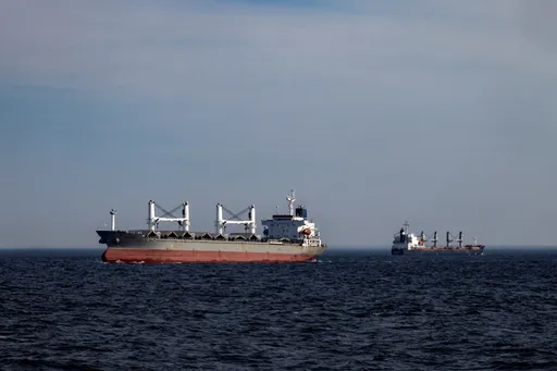 Sulmet ruse dhe ukrainase në Detin e Zi po pengojnë furnizimet globale me drithëra