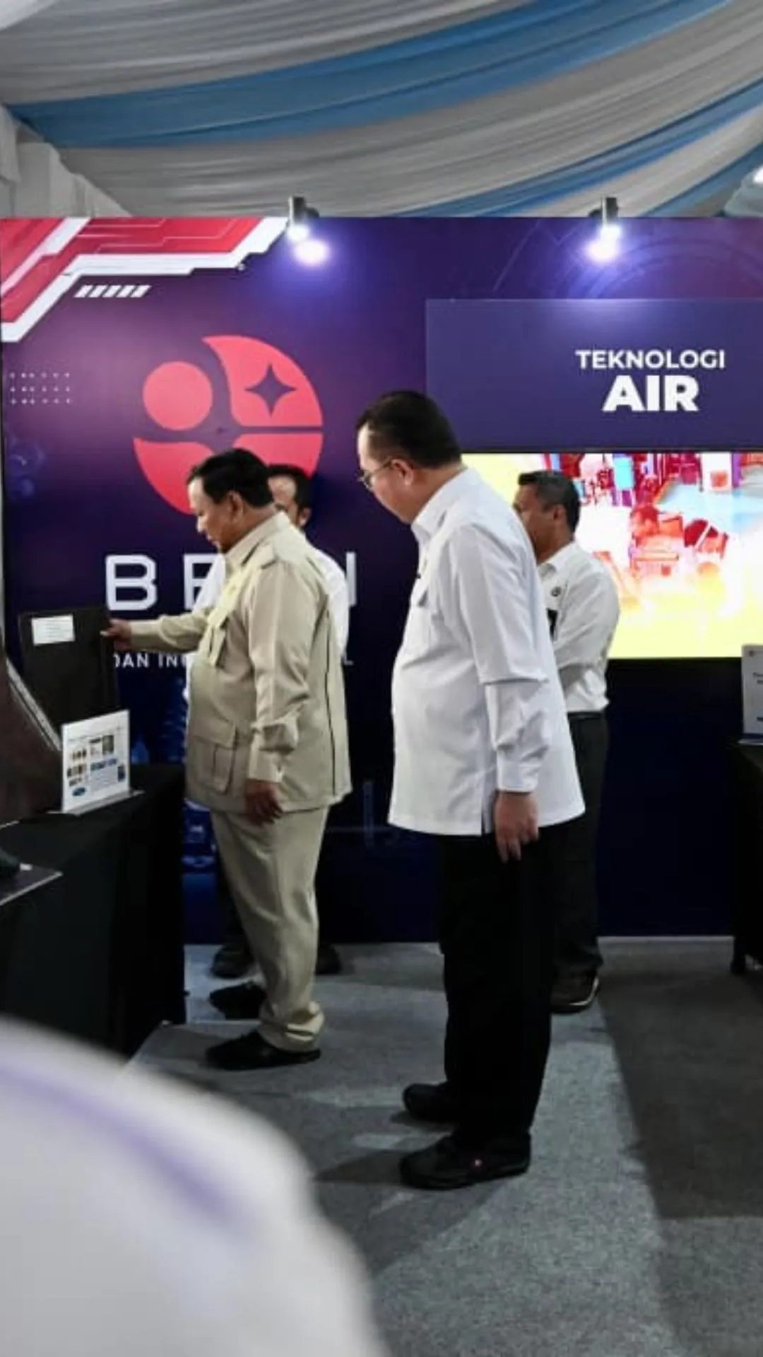 Presiden Prabowo bertemu 150 periset BRIN dan meninjau berbagai inovasi strategis