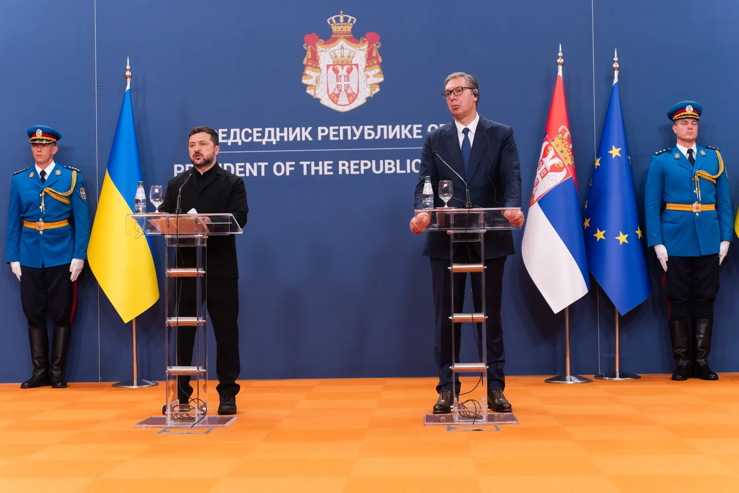 Selenskyj erstmals seit Beginn von Ukraine-Krieg in Serbien – Treffen mit Vucic