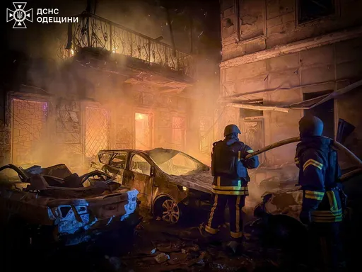 Россия и Украина заявили о массовых атаках БПЛА