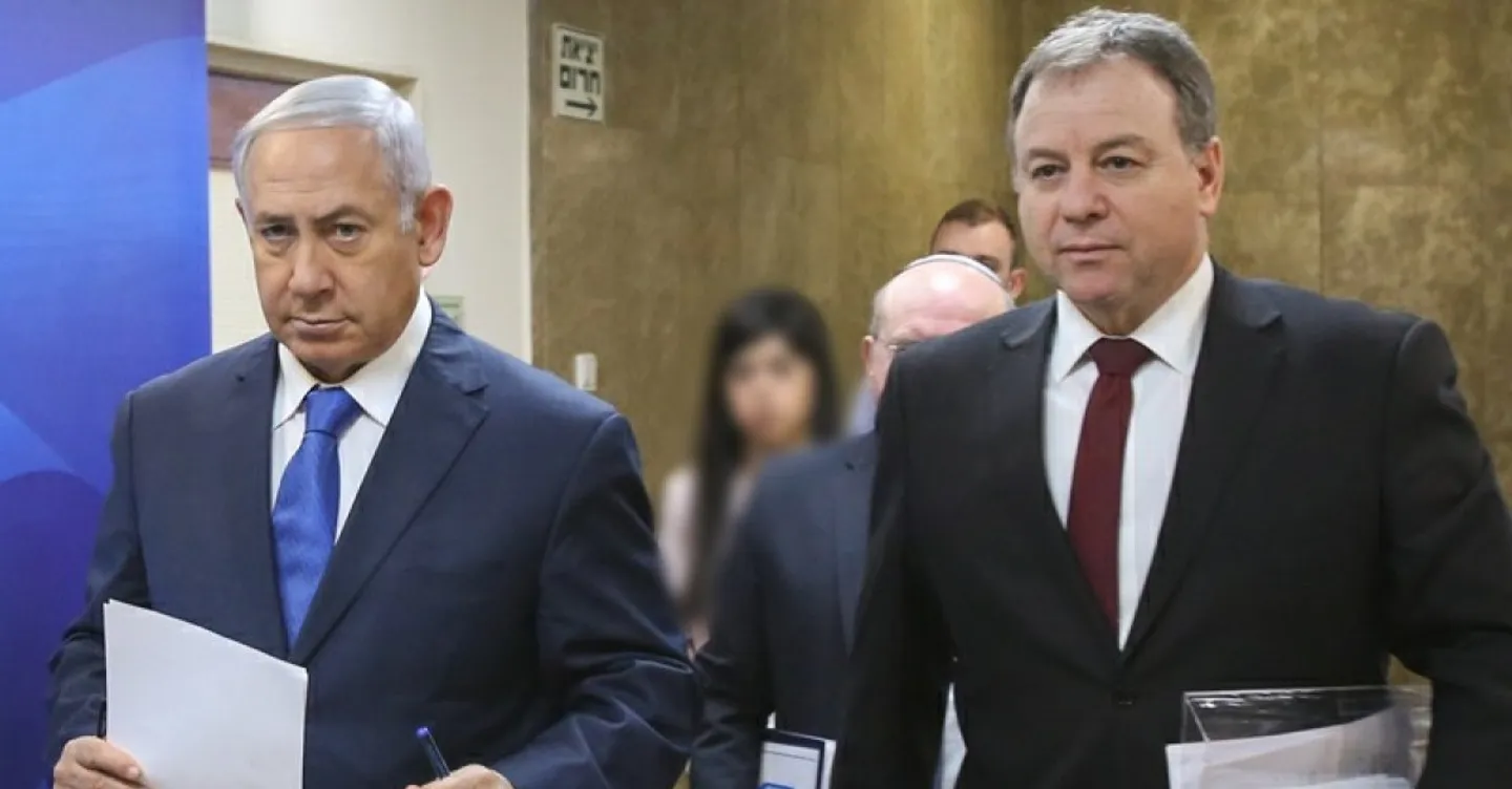 סדקים בלשכה: בכיר לשעבר חשף את מעורבות משפחת נתניהו