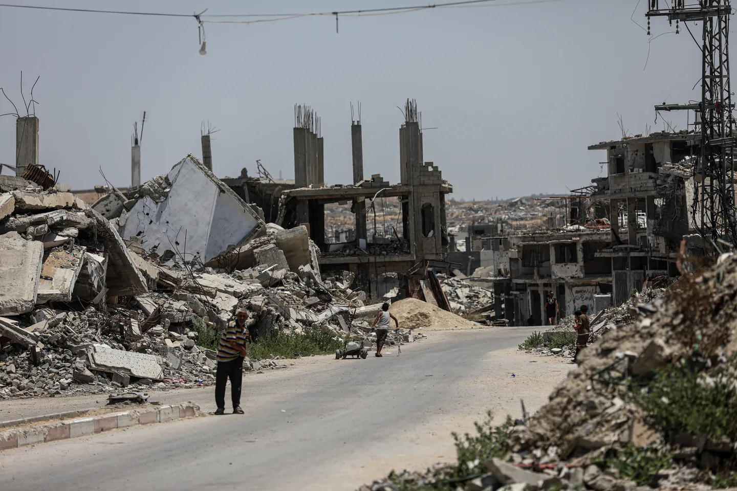 Israel cripples Gaza transport networks, restricting aid: rights group