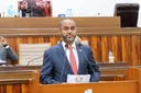 درس بالجامعات التركية.. البرلمان الصومالي ينتخب عبد القادر محمد نور رئيساً له