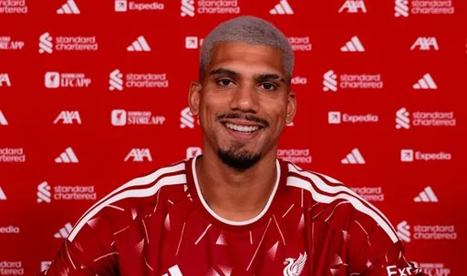 Araújo qualifie son prêt à Liverpool de "mouvement idéal" après avoir quitté Barcelone