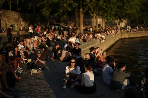 Francë, mbi 40 departamente nën alarmin portokalli për shkak të rritjes së temperaturave
