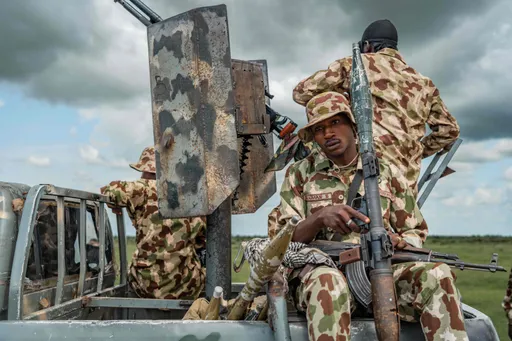 Nigerian Military personnel don start to receive increased salaries