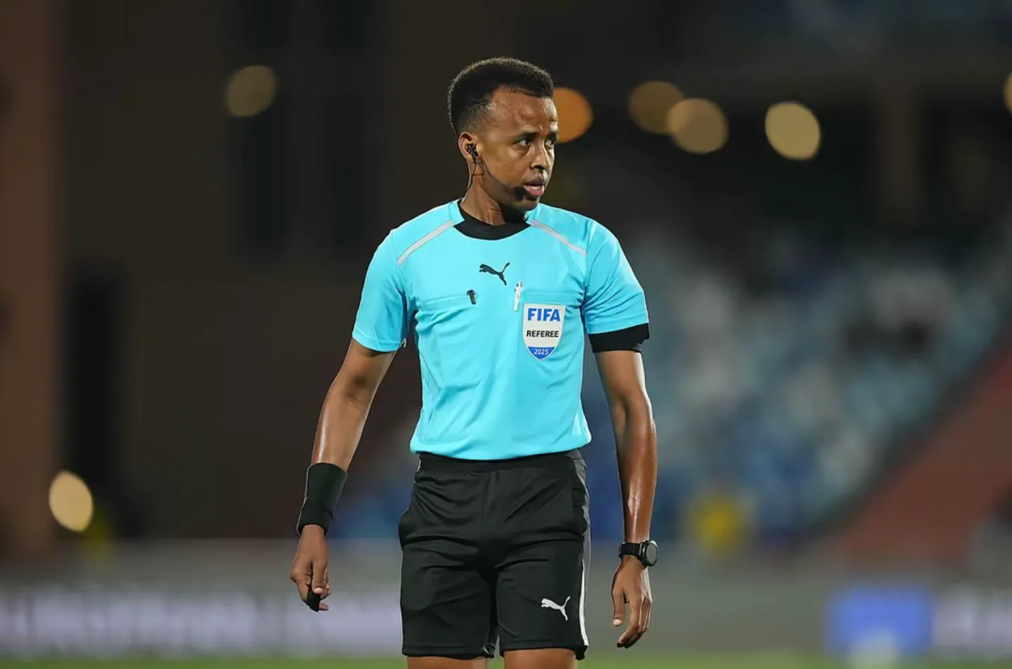 Foot: privé de Mondial, l'arbitre somalien Omar Artan va diriger la Supercoupe d'Europe