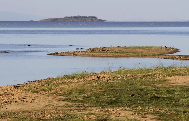 Rescuers recover 15 bodies, dozens missing after Zimbabwe ferry capsize
