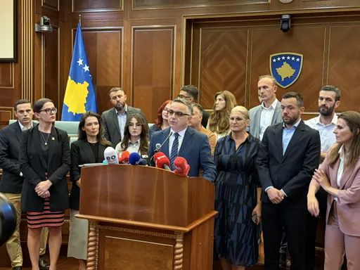 Kosovë, dy parti opozitare kërkojnë vazhdimin e seancës në Kuvend