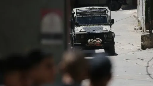 Izraelska vojska provela raciju u kampu na Zapadnoj obali, rušila palestinsku zgradu u blizini Betlehema dok raste okupatorsko nasilje
