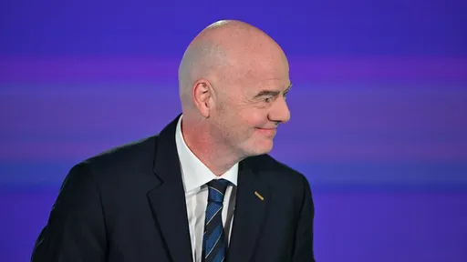 Gjashtë drejtues të federatave arabe të futbollit, pro Infantinos mes thirrjeve për dorëheqjen e tij